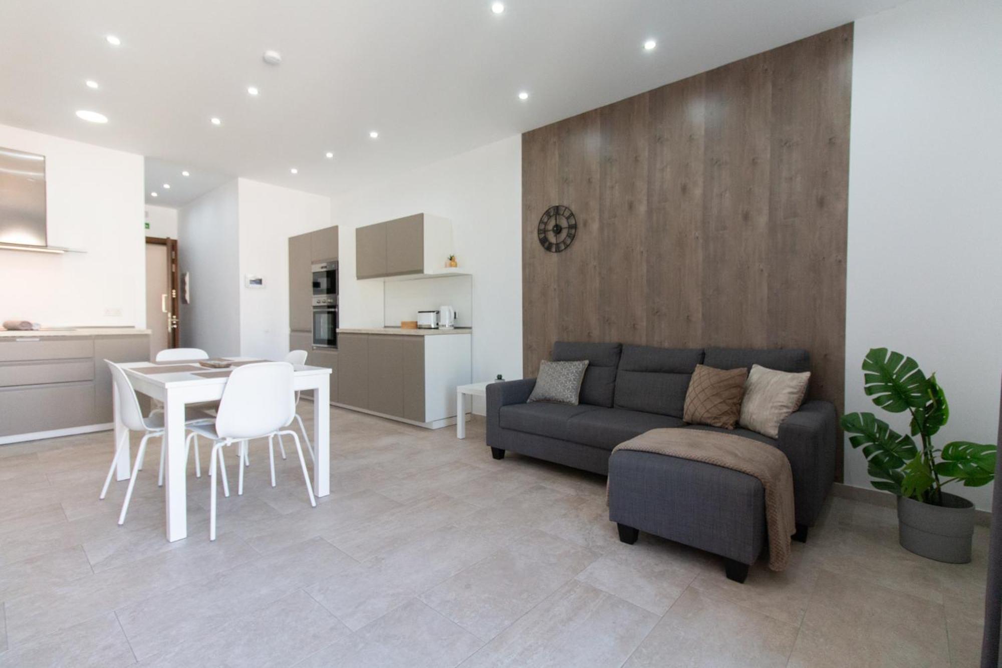 Sandstone 17 * Marsaskala